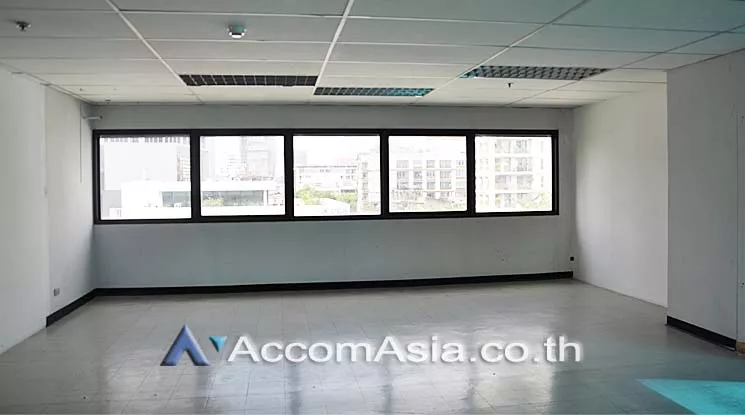  1  Office Space For Rent in Silom ,Bangkok BTS Surasak at S and B Tower AA10477